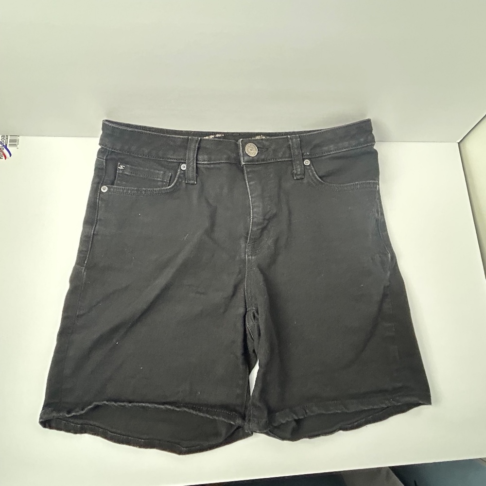 Seven7 Black Weekend Bermuda Shorts Size 6